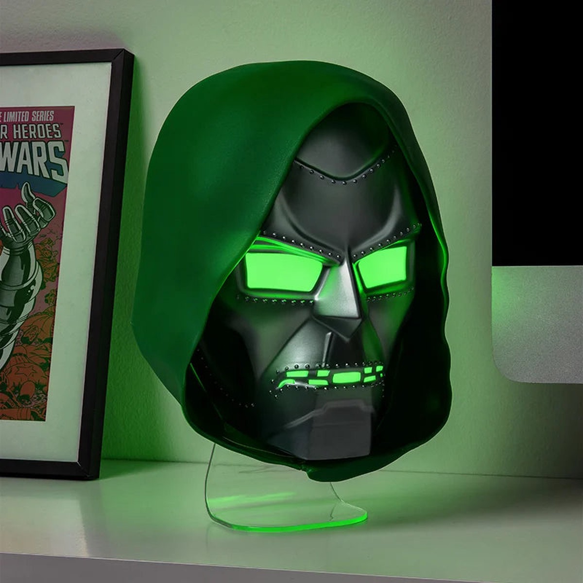 MARVEL – Dr. Doom Mask – Light 23cm