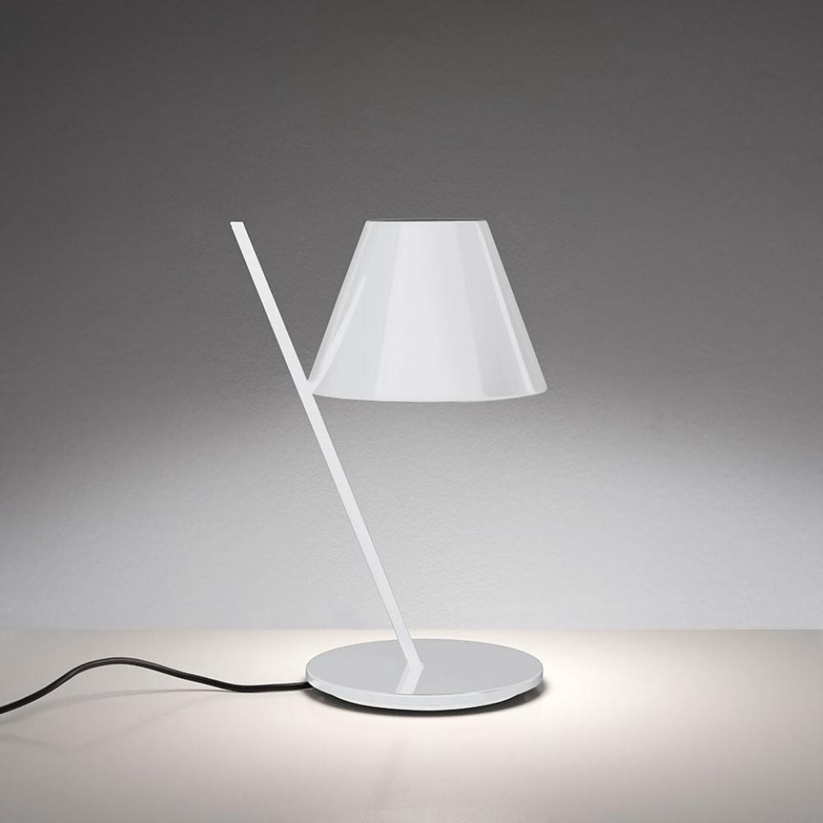Artemide La Petite table lamp