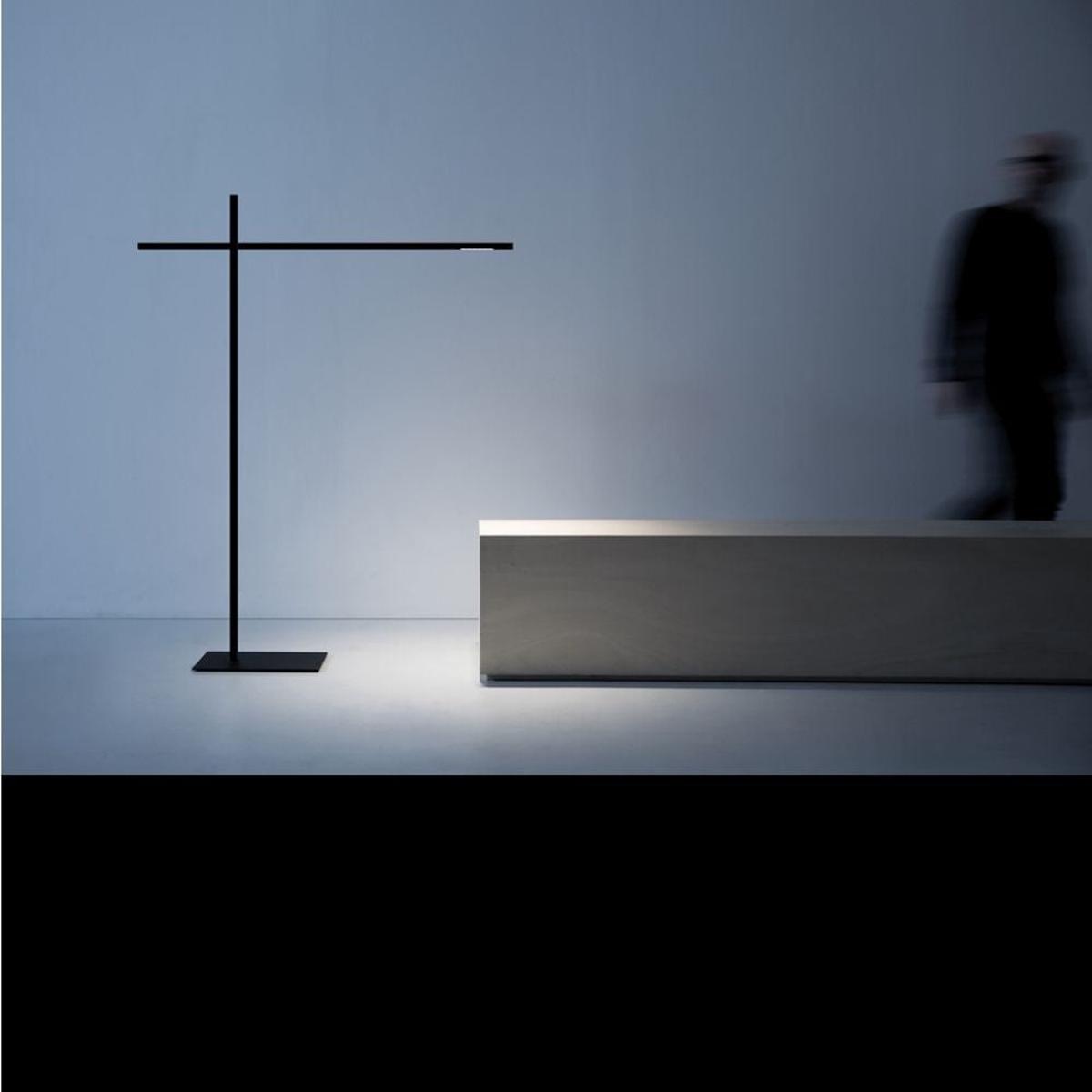 Davide Groppi Hashi floor lamp matt black