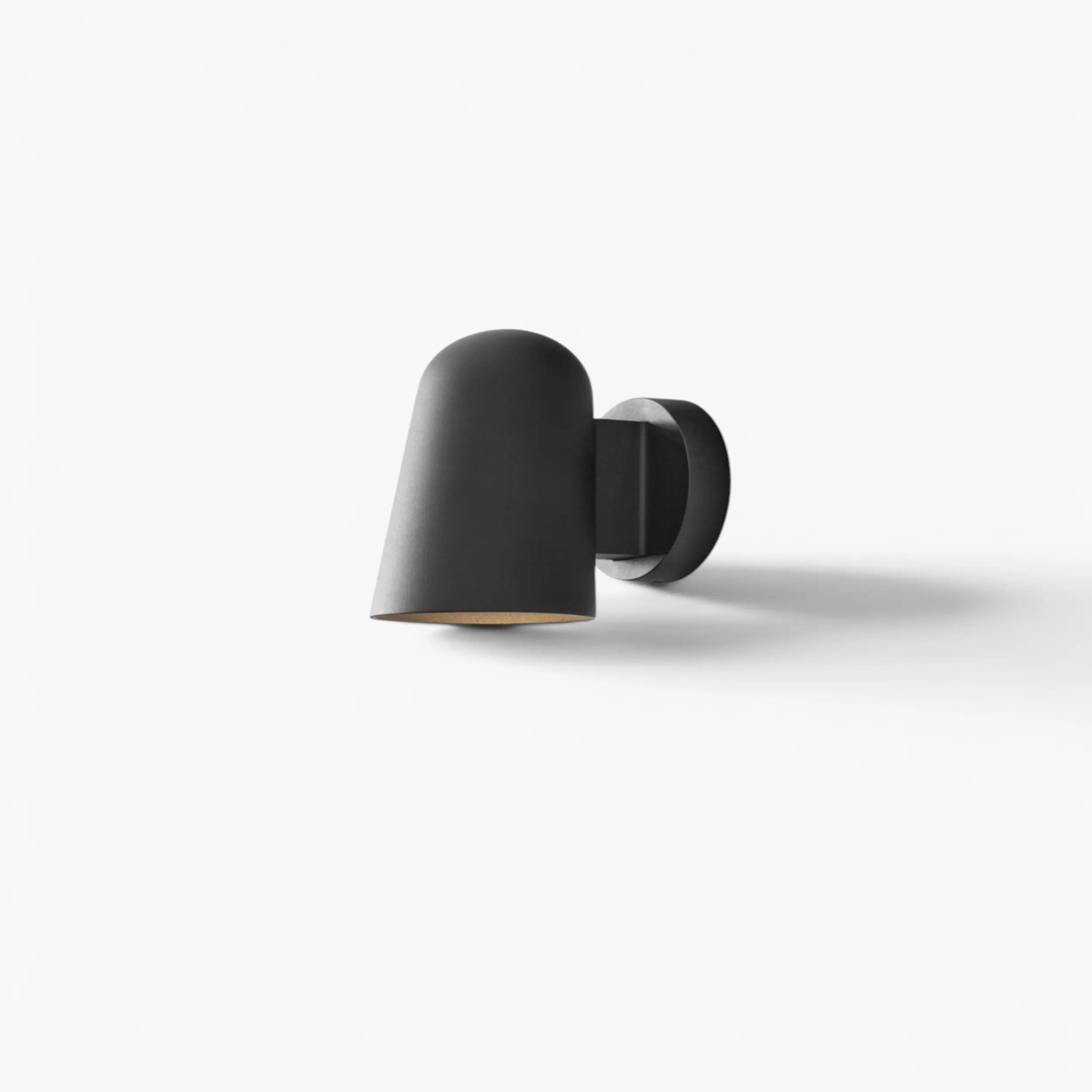 &Tradition Solid outdoor wall lamp